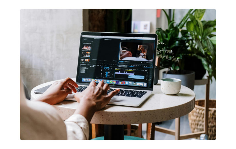 1737064451800. 9 de janeiro Por que um IA negócio de comércio eletrônico é o futuro das vendas on-line (2) (1)